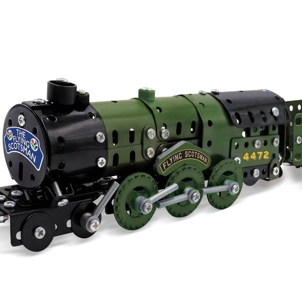 close up of engine from Flying Scotsman Steam Train Metal Mechanical Model Construction Kit Set
